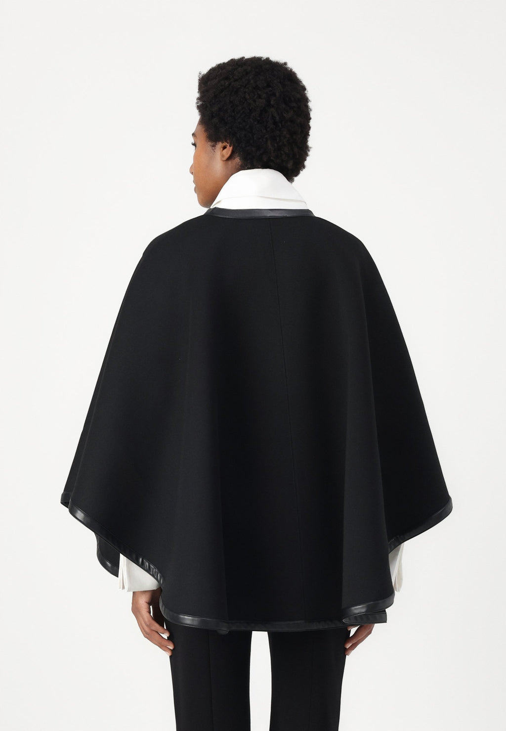 FASHION CAPE Media 4