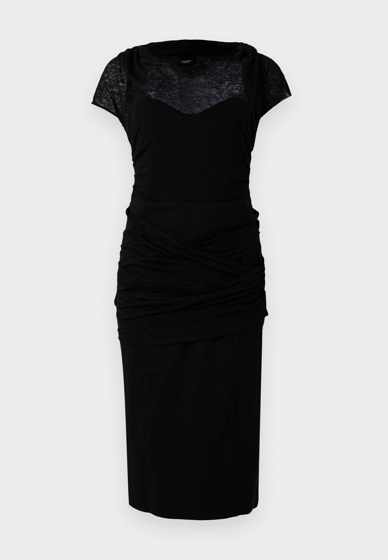 Schwarzes Kleid mit tailliertem Oberteil und kurzen Ärmeln, das eine strukturierte obere Schicht und einen gerafften unteren Teil aufweist. Glatter, knie-langer Rock.