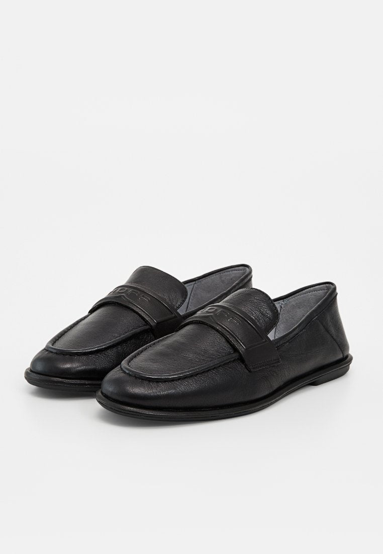 HOFF Slipper Media 2