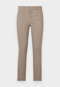 G accurate beige Hose in schmaler Passform mit einem kleinen Karomuster, seitlichen Taschen und einem flachen Frontdesign. Glatte Stoffstruktur.