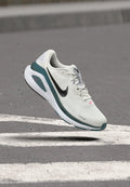 Nike Performance STRUCTURE 26 - Road running shoes - white/black/mineral slate/hyper pink