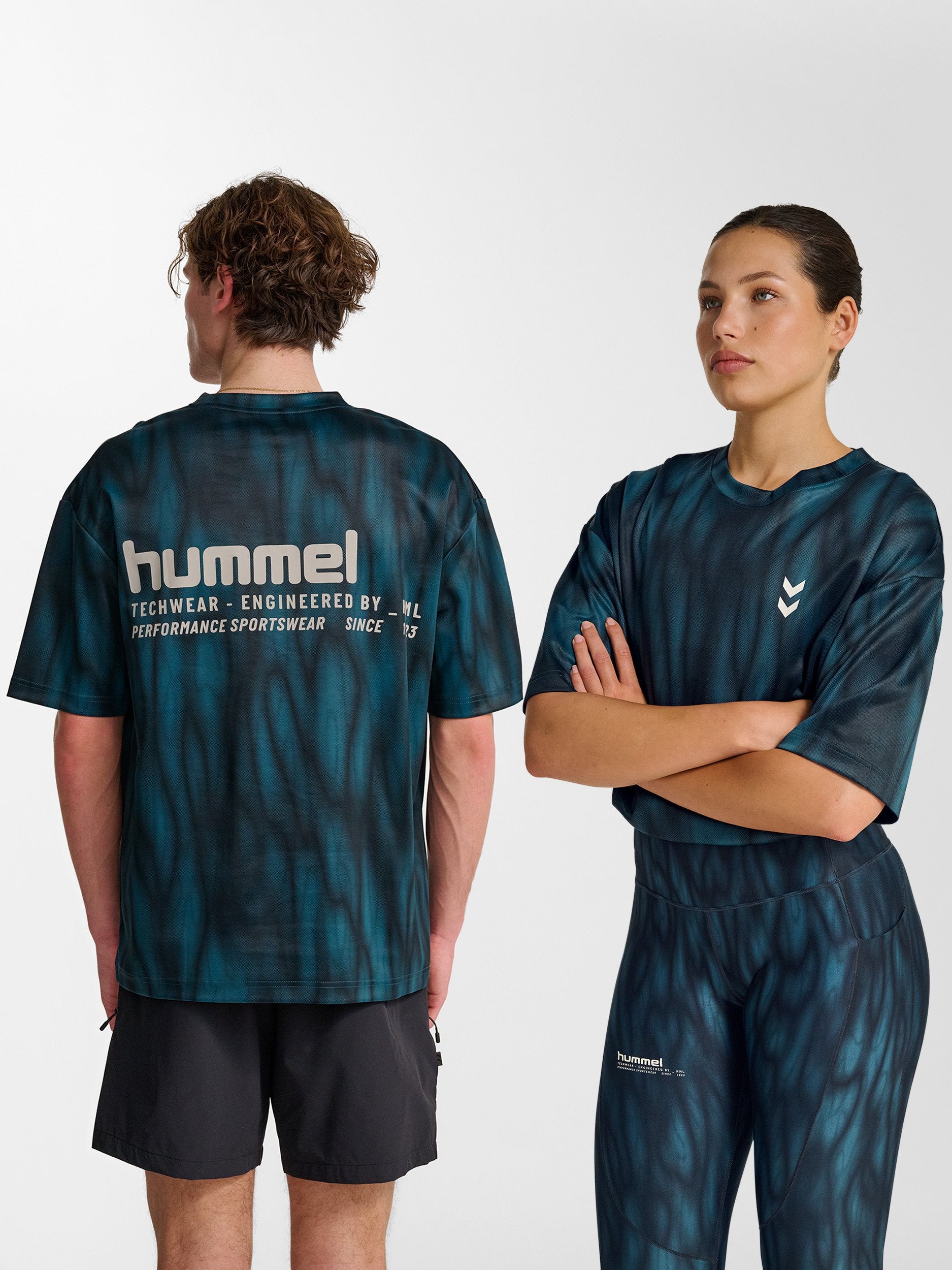 Hummel HMLHIIT AOP LOOSE S/S