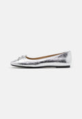 MICHAEL Michael Kors NORI FLAT