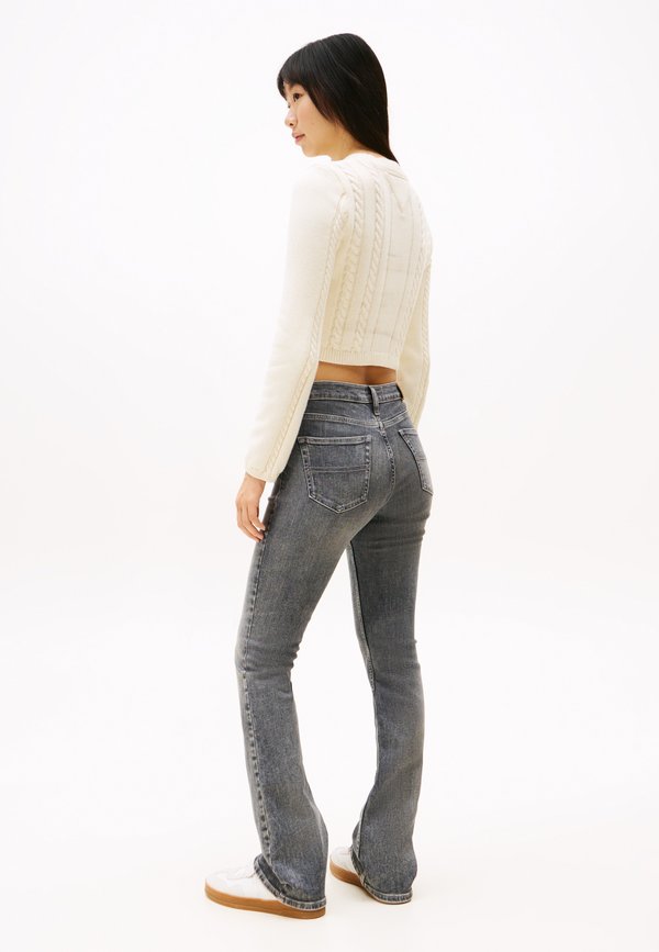 Tommy Jeans CABLE SCRIPT