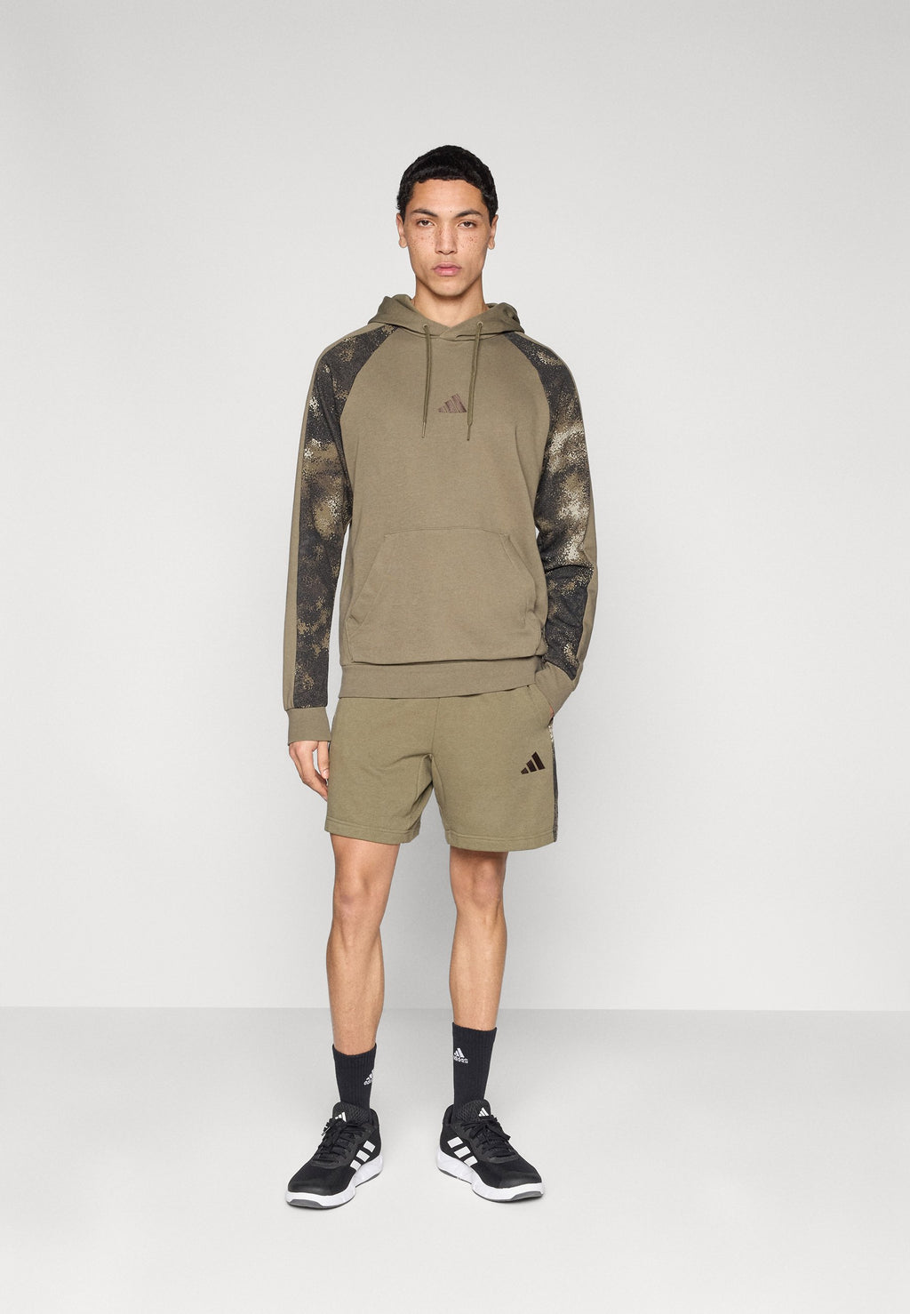 adidas Sportswear CAMO
