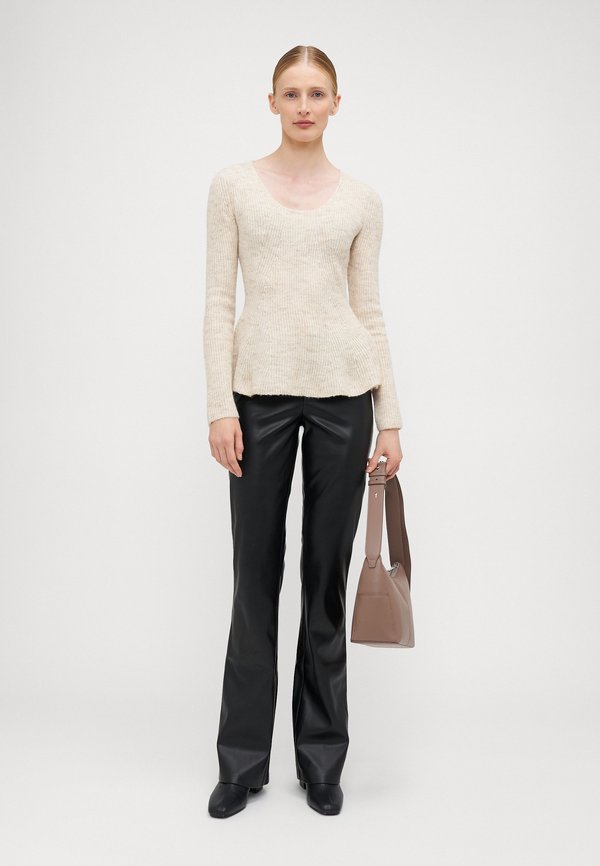 Vero Moda Tall VMDESMA U NECK PEPLUM