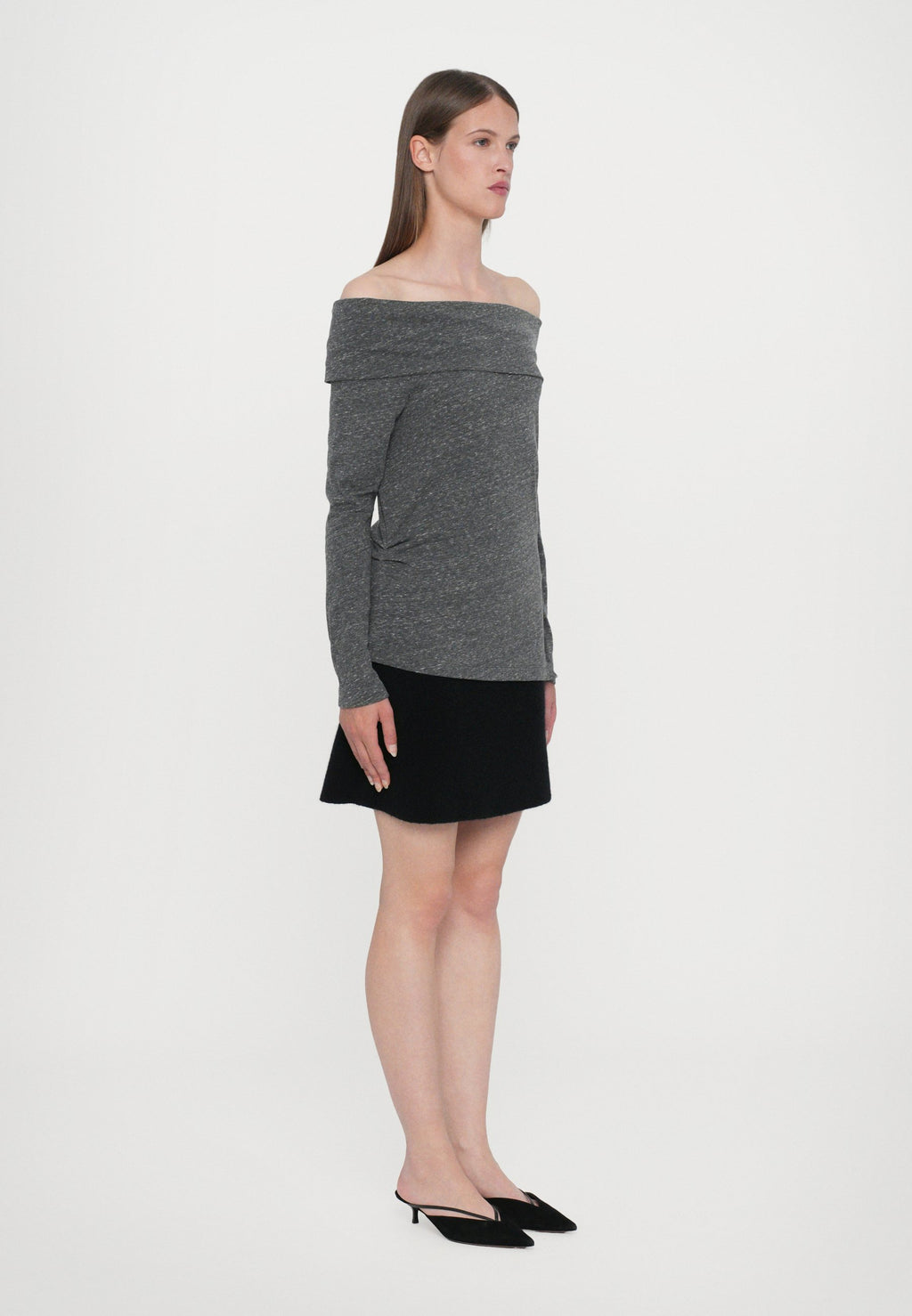CLOSED ASYMMETRIC LONG SLEEVE