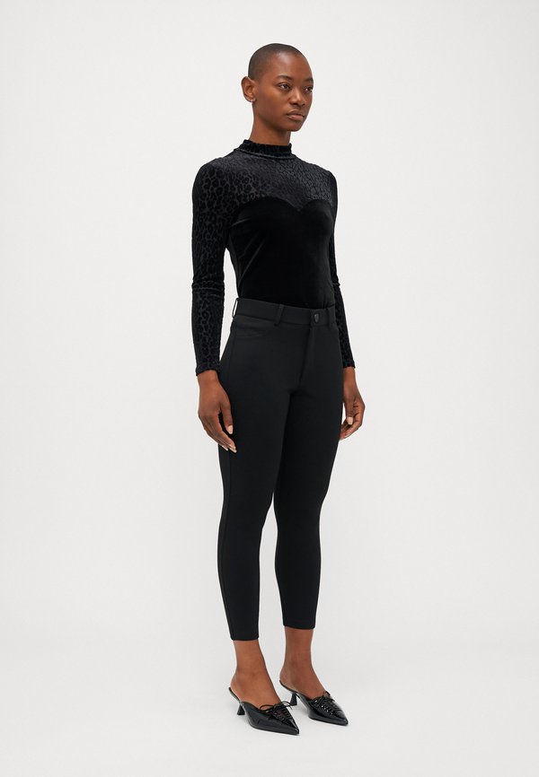ONLY Petite ONLELIANA HIGH NECK