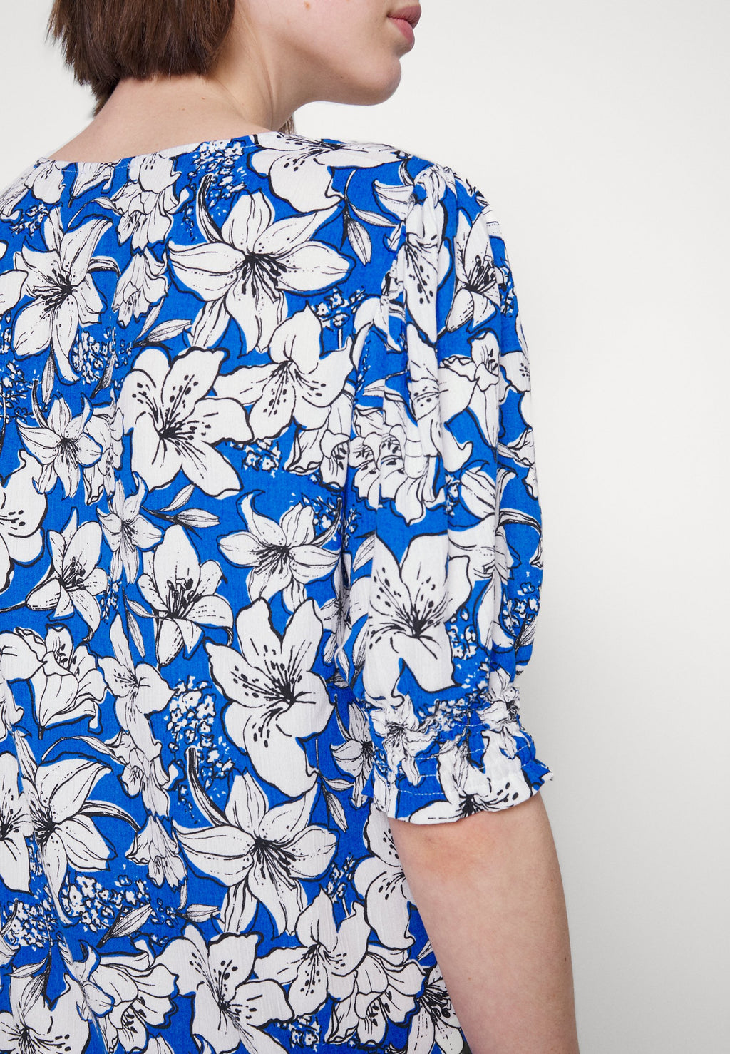 ONLY Tall ONLFREDERIKKE V NECK