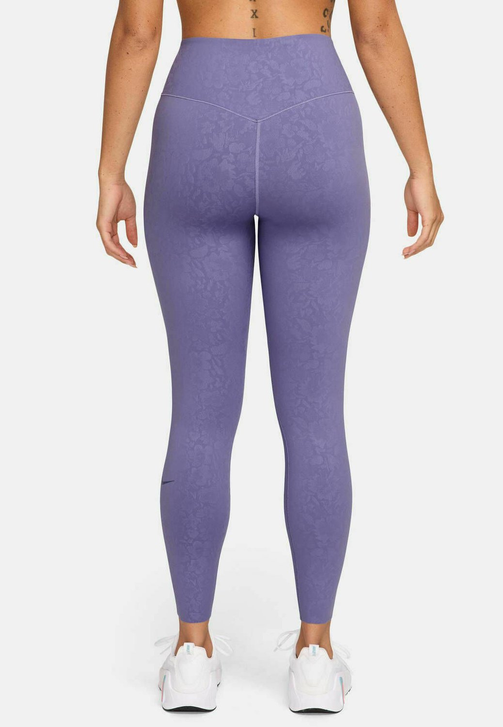 Nike Performance UNIVERSA SEAMLESS FRONT