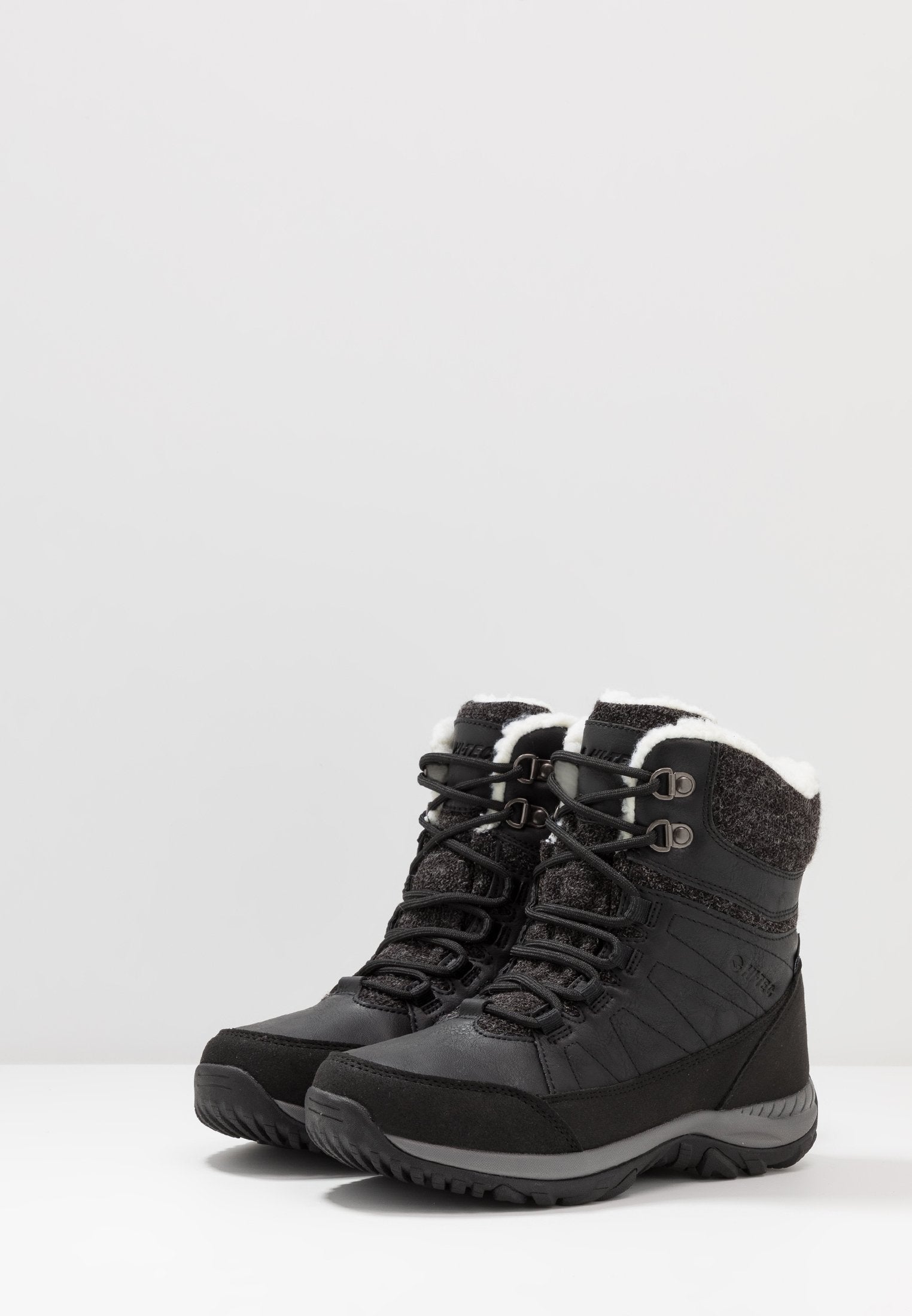 HI-TEC RIVA MID