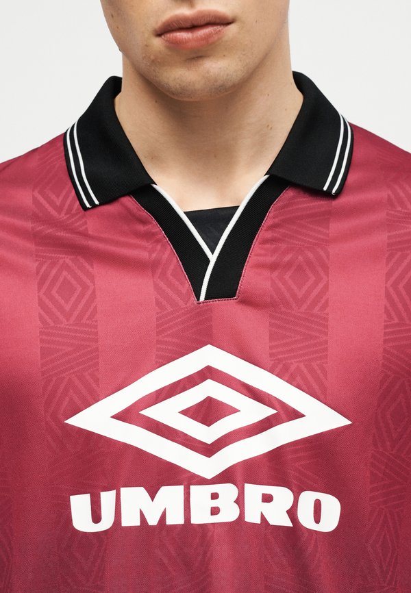 Umbro BOXY FOOTBALL SHIRT