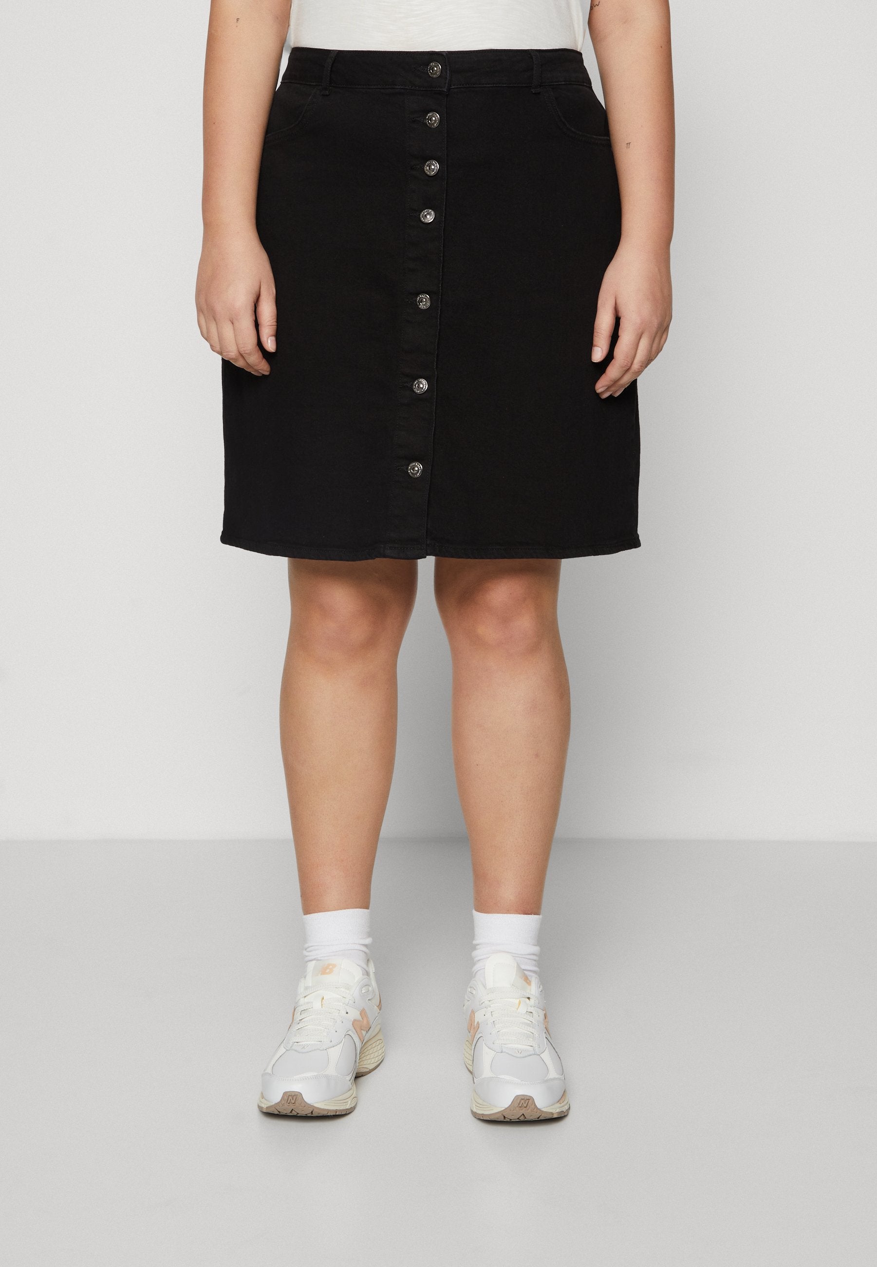 CARMANNI SKIRT Media 3