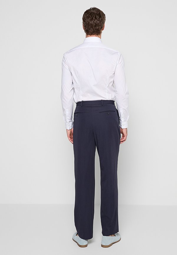 Calvin Klein REGULAR FIT