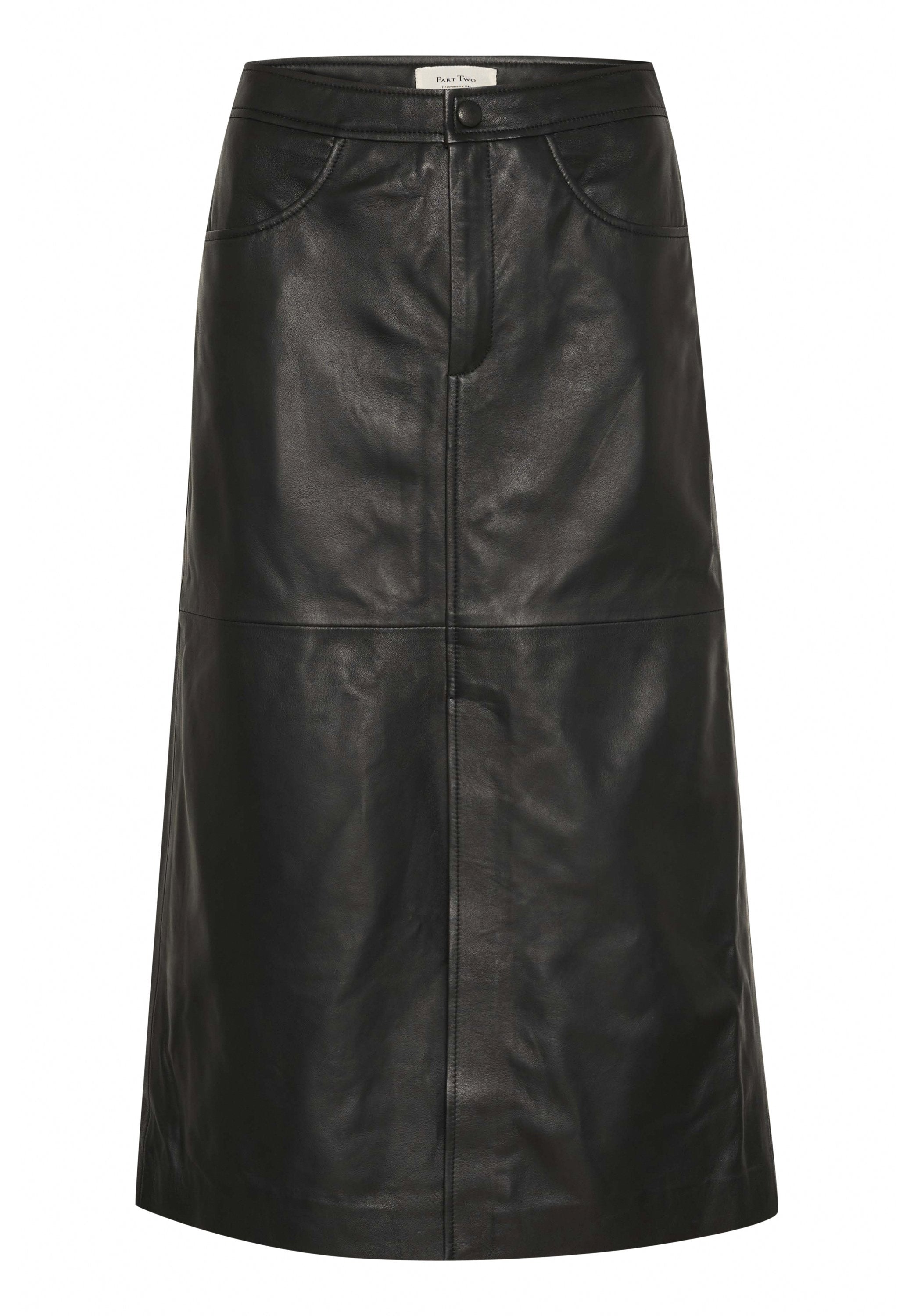 Schwarzer Leder-A-Linien-Rock mit vorderen Taschen, einer Knopfverschluss und sichtbaren Nahtdetails für einen strukturierten Look.