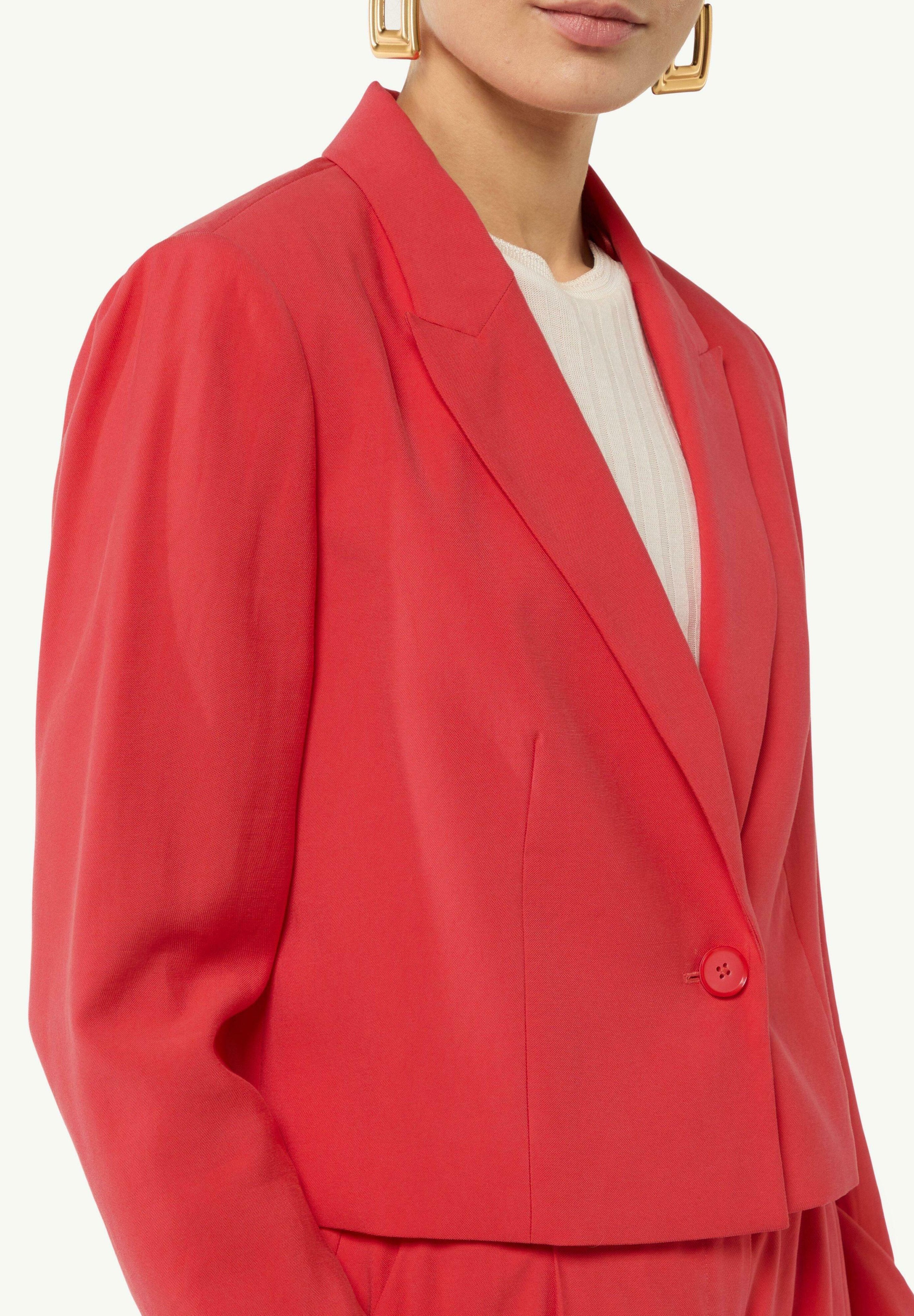 comma Blazer Media 3