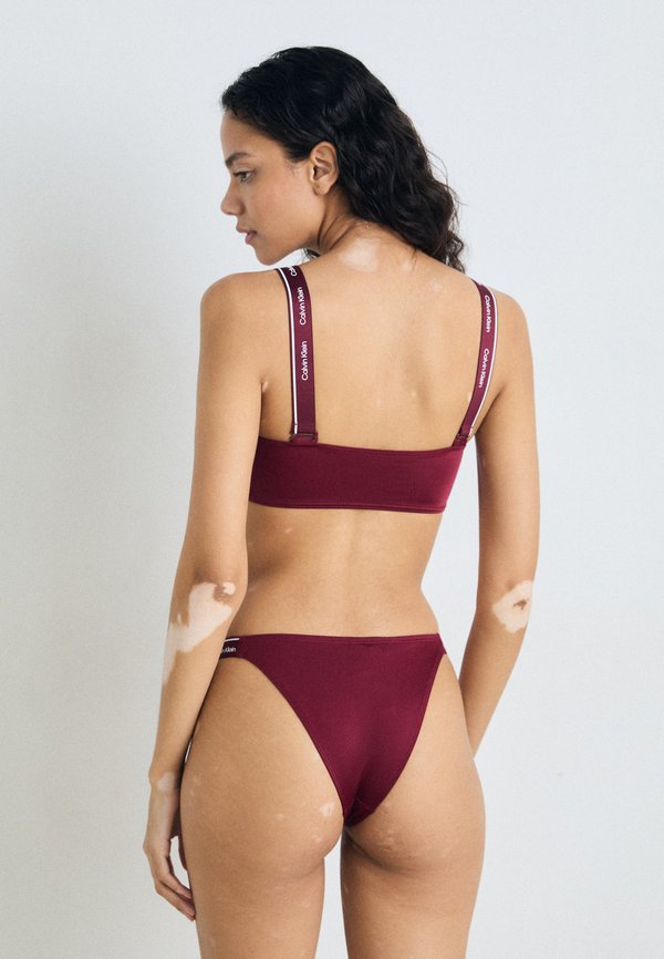 Calvin Klein Swimwear CURVED DELTA