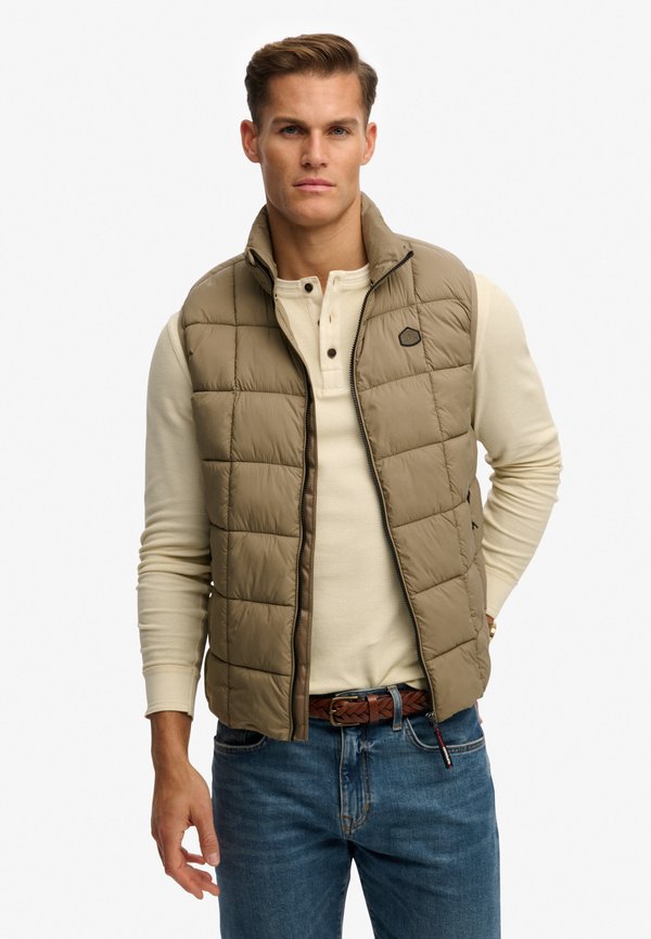 Superdry & Co BOX QUILT FUJI LITE  - Waistcoat - covert green