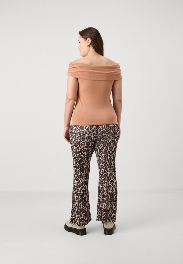 ONLY Carmakoma CARTIME OFF SHOULDER