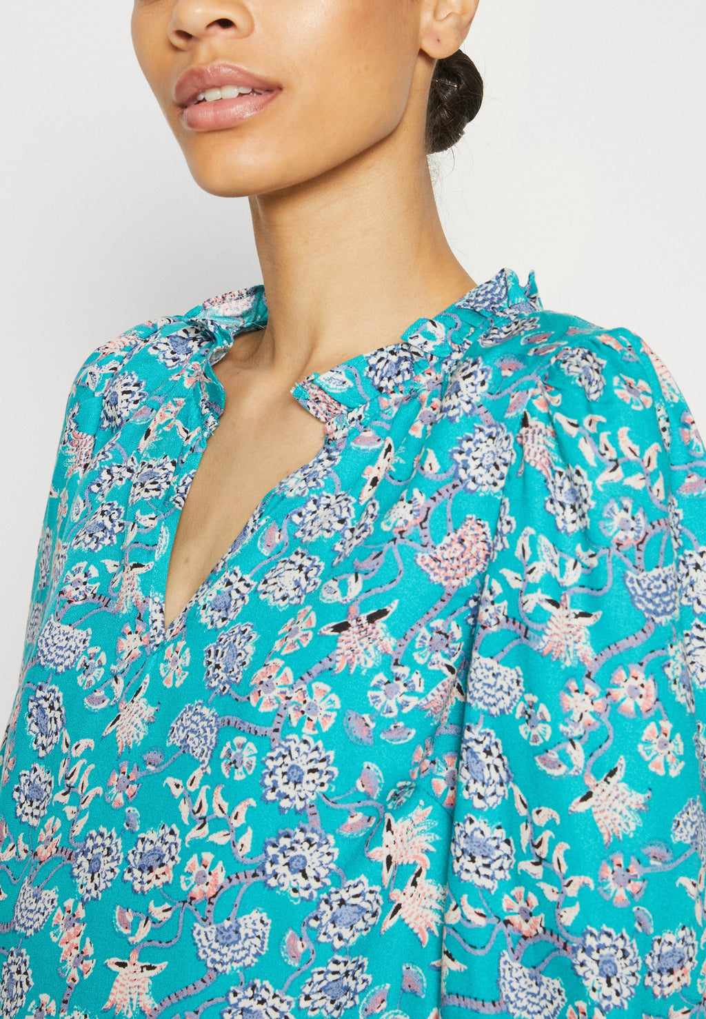 Thought CHANDRI BLOUSE