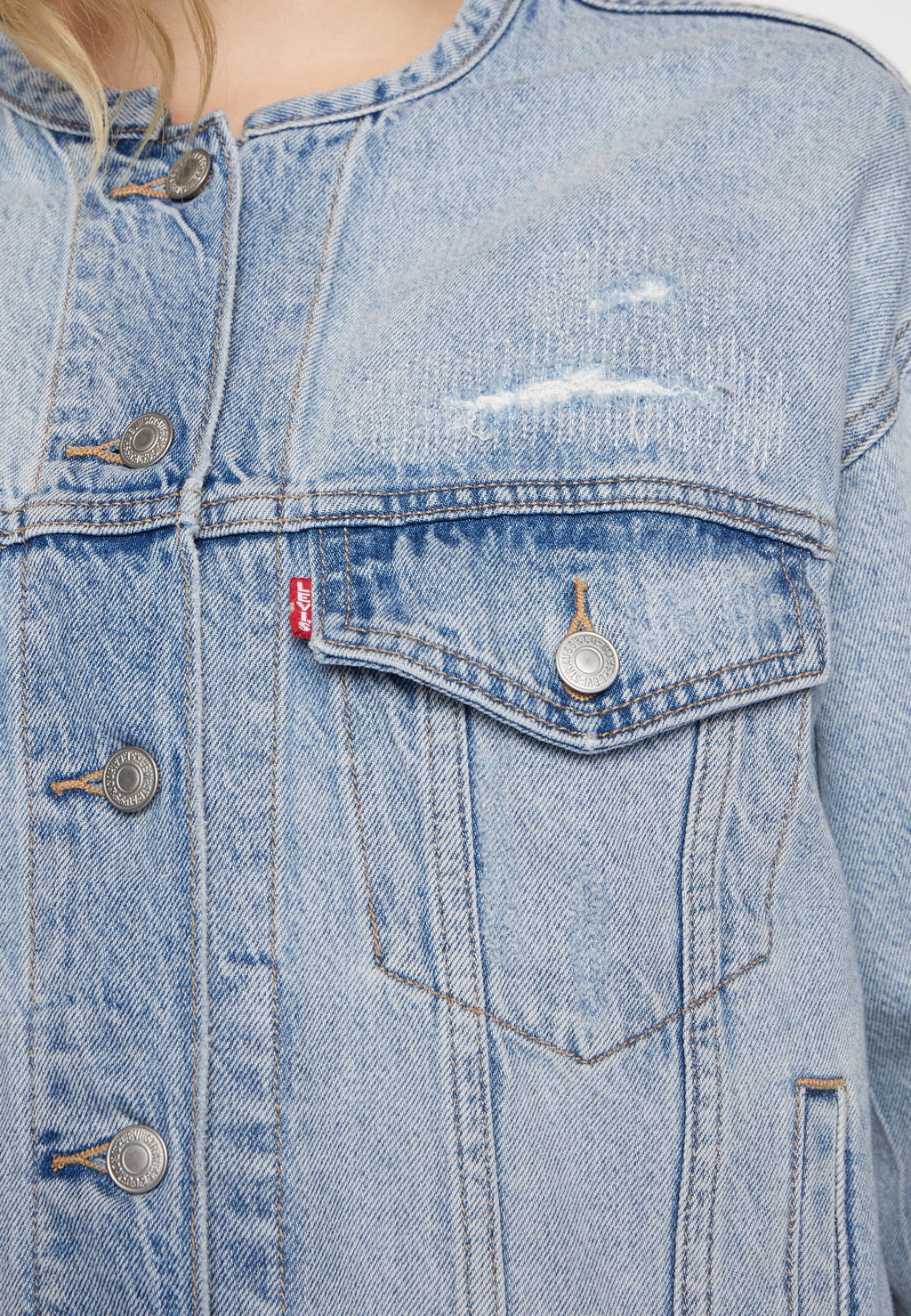 Levi's® CUSTOMIZED 90S TRUCKER