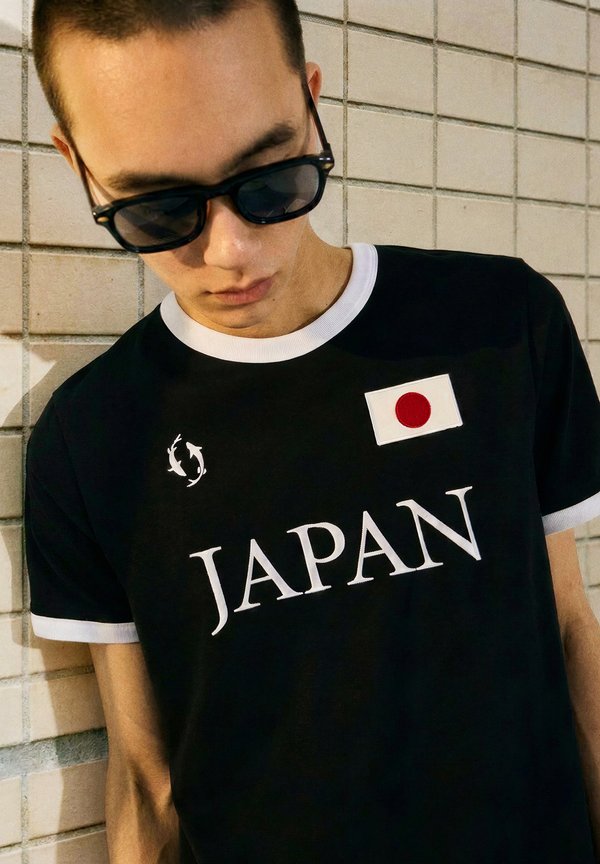 Bershka FOOTBALL WORLD CUP - Print T-shirt - black