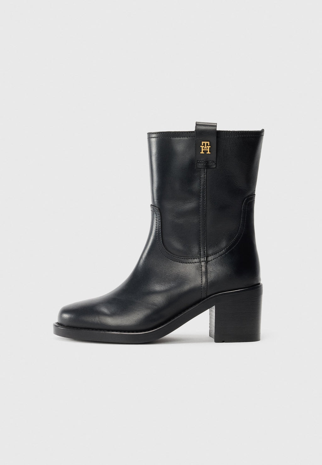 RIDING Media 1