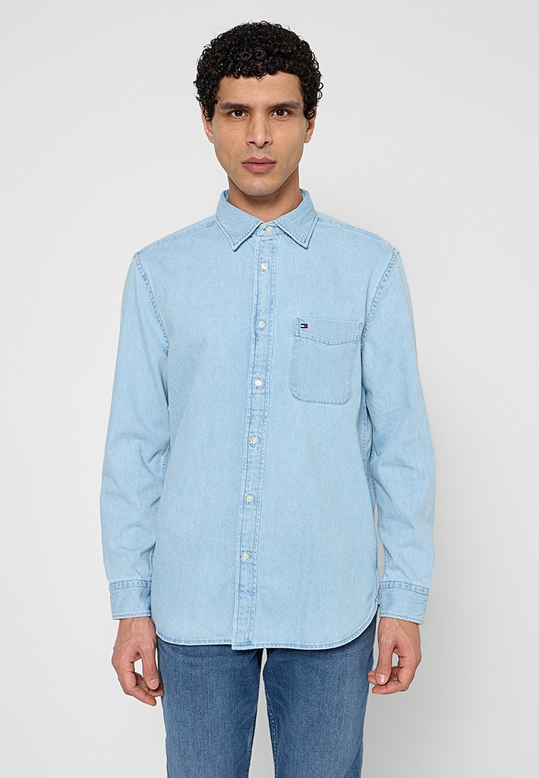 REGULAR FIT  Media 1
