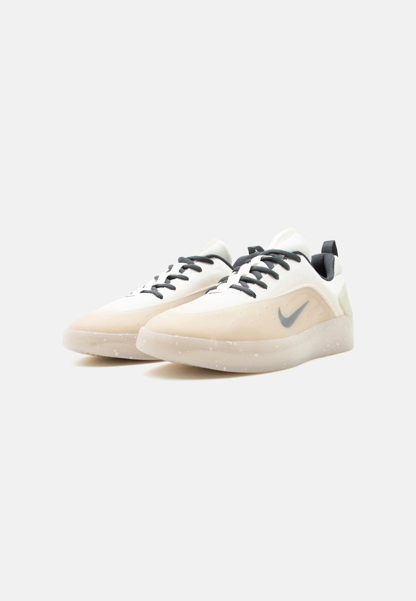 Nike SB ZOOM NYJAH 4 UNISEX