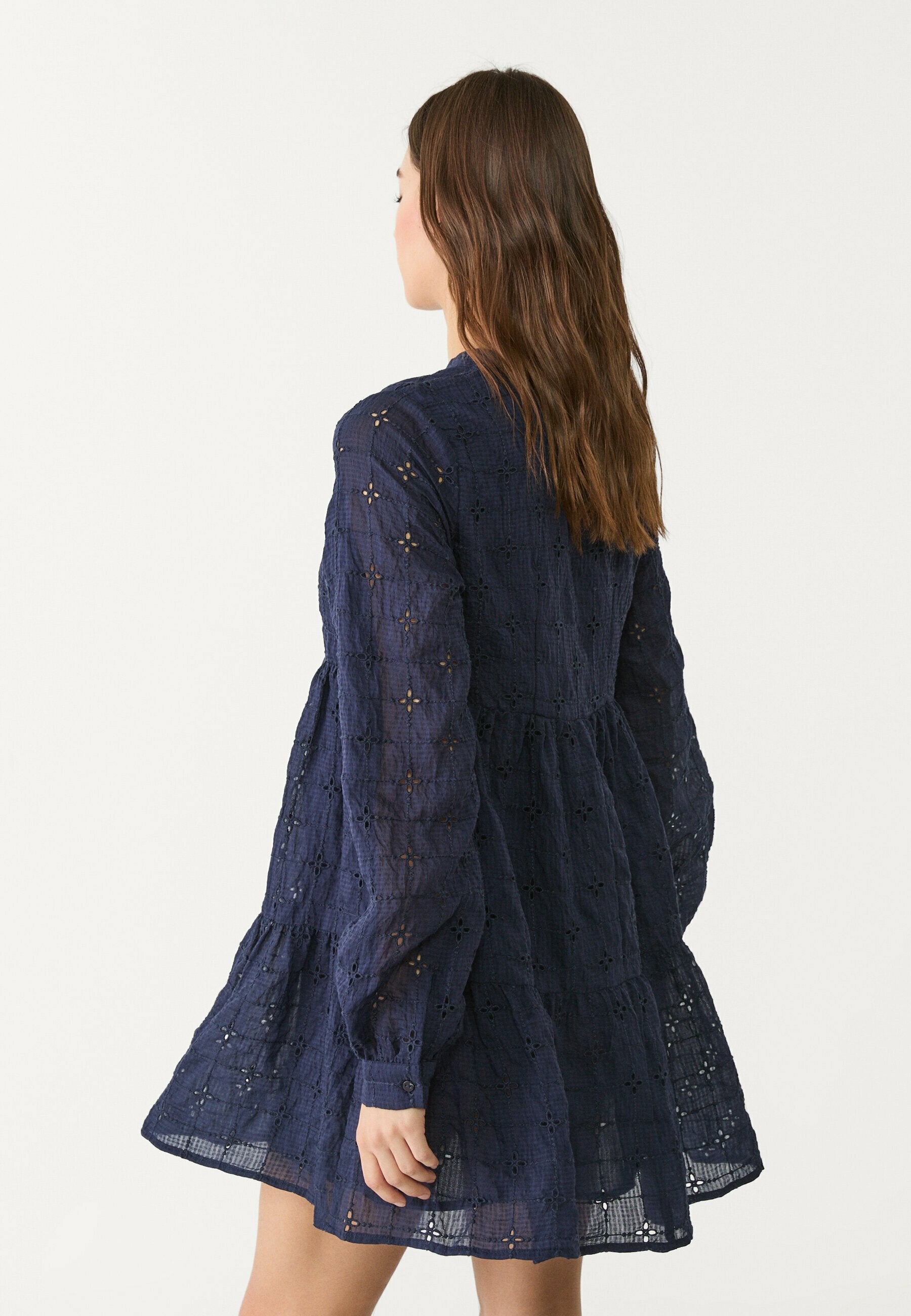 Stradivarius FLOWING WITH EMBROIDERY