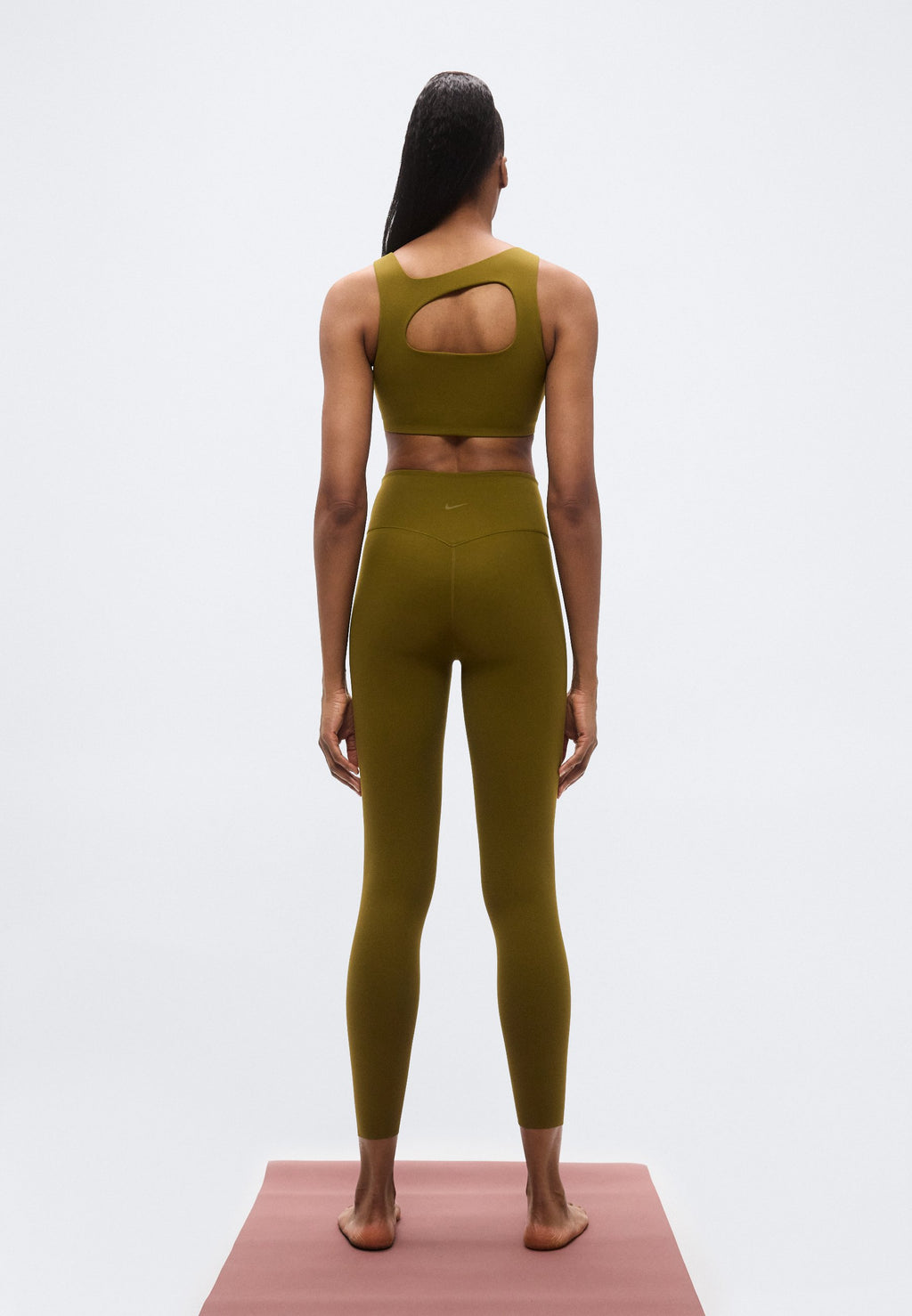 Nike Performance ZENVY
