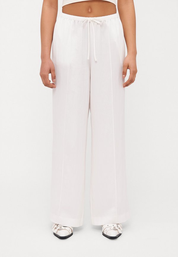Gina Tricot Petite RELAXED WIDE TROUSERS
