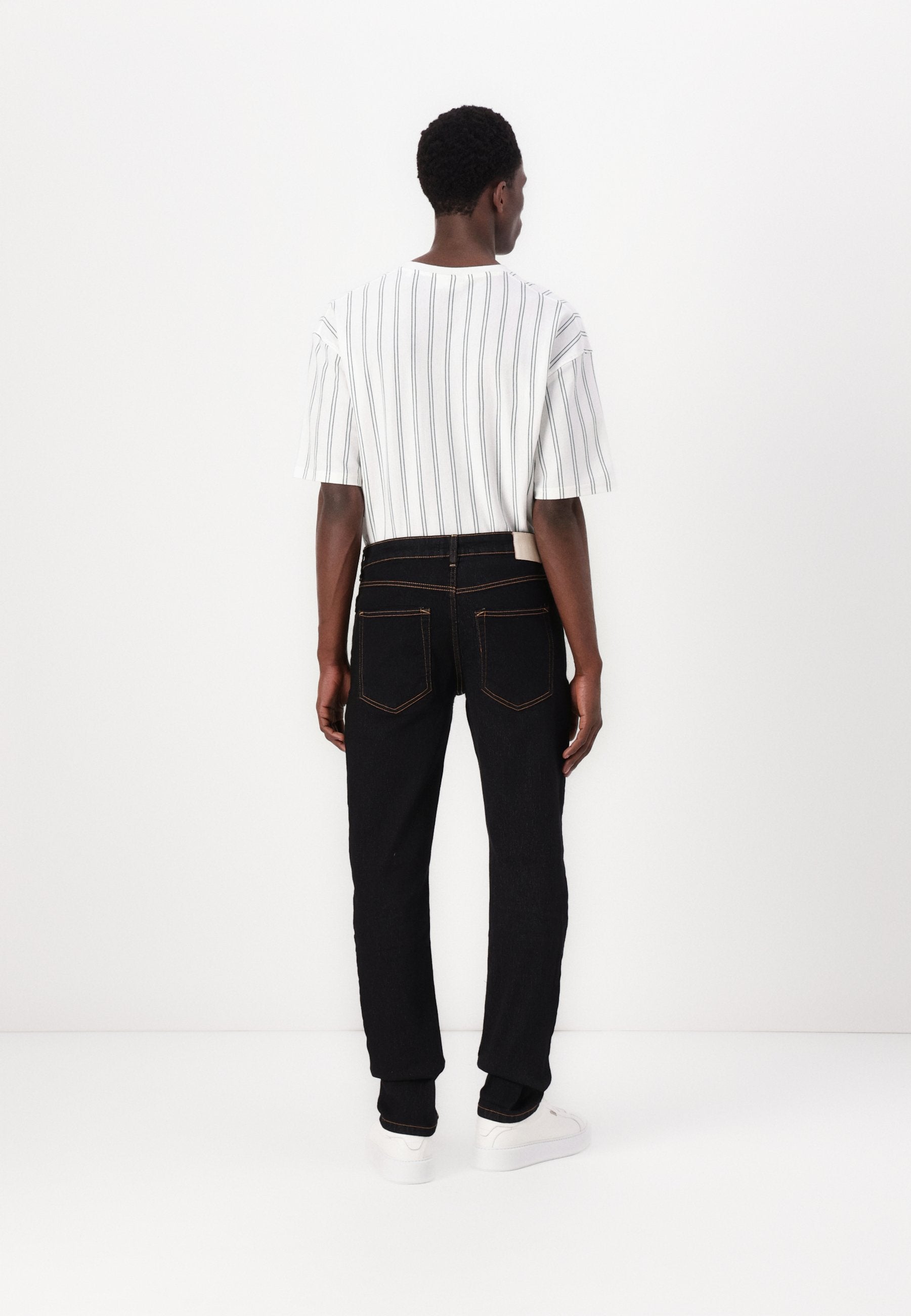 Lindbergh Jeans Slim Fit Media 4