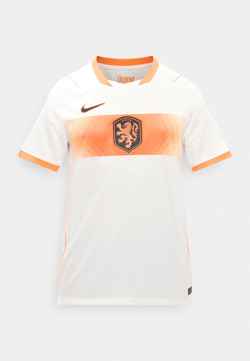 Weißes Fußballtrikot mit orangefarbenem geometrischem Streifen über der Brust, schwarzem Löwenwappen in der Mitte, orangefarbenem Nike-Logo und orangefarbener Einfassung an Kragen und Ärmeln.