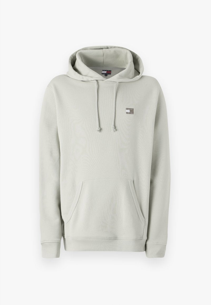 Hellgrauer Hoodie aus weichem Baumwollmischgewebe, mit einer großen Fronttasche, verstellbarem Kapuzenzug und kleinem Logopatch auf der Brust.