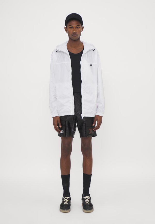 EA7 Emporio Armani