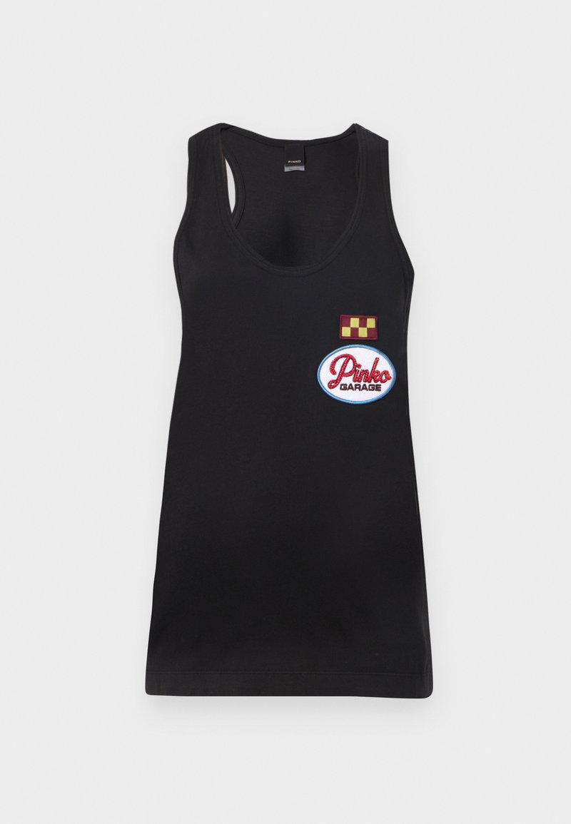 Schwarzes Tanktop mit rundem Ausschnitt, ausgestattet mit einem gestickten "Pinko Garage"-Patch und einem gelben und kastanienbraunen karierten Abzeichen.