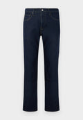 Dunkelblaue Jeans mit geradem Bein, vorn mit Knopfverschluss, vorderen Taschen und sichtbaren Nahtdetails.