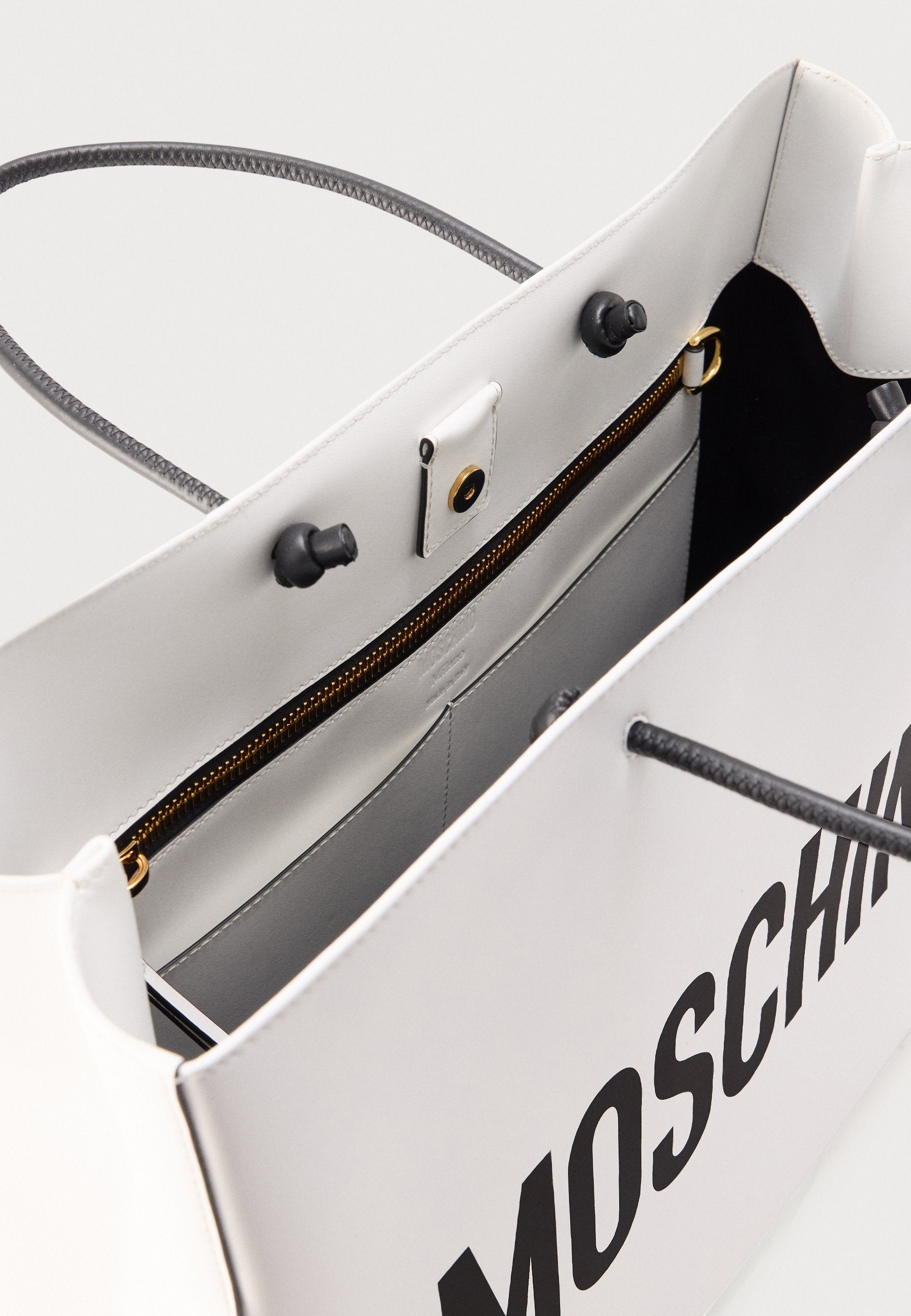 MOSCHINO
