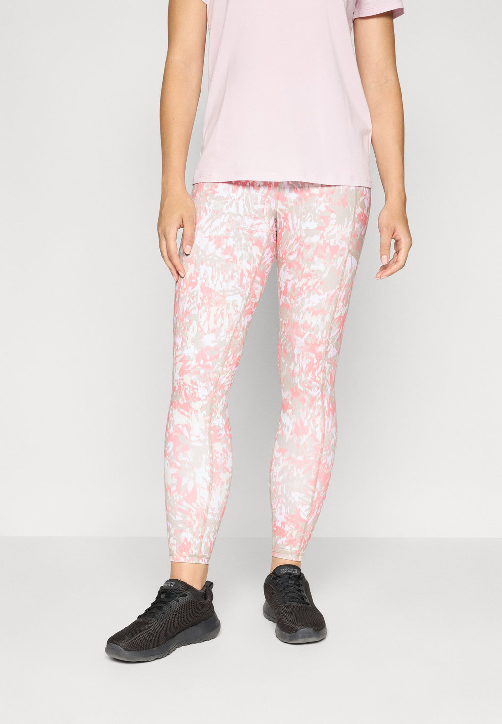 DKNY Sport