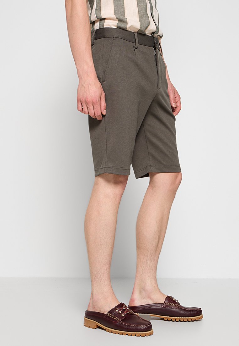 Lindbergh Shorts Media 2