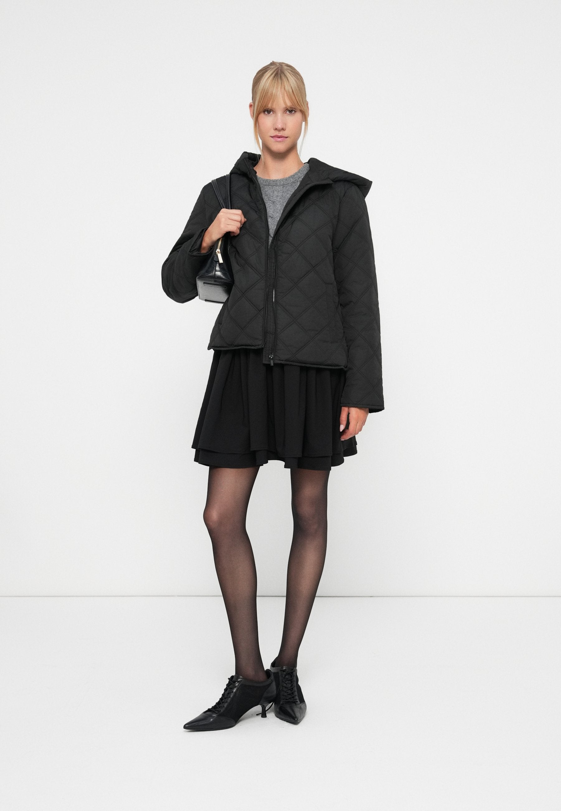 ONLSOEMO CORSET DRESS Media 2