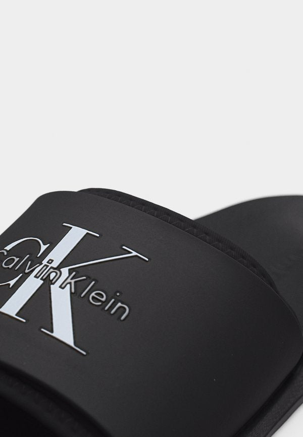 Calvin Klein ESS SLIDE