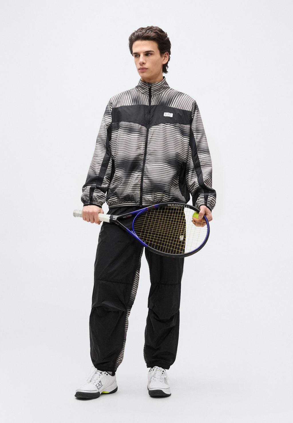 TRACKSUIT GRAPHIC Media 2