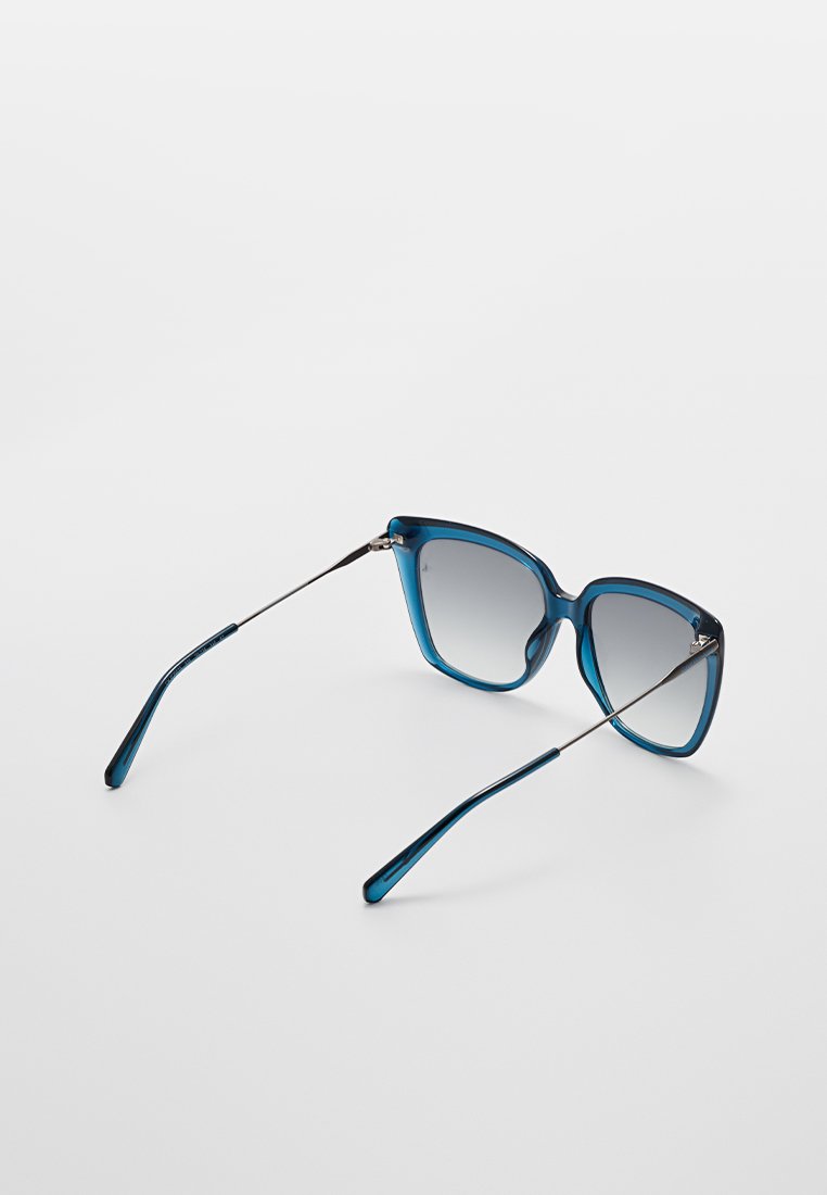 Calvin Klein Jeans Sonnenbrille Media 3