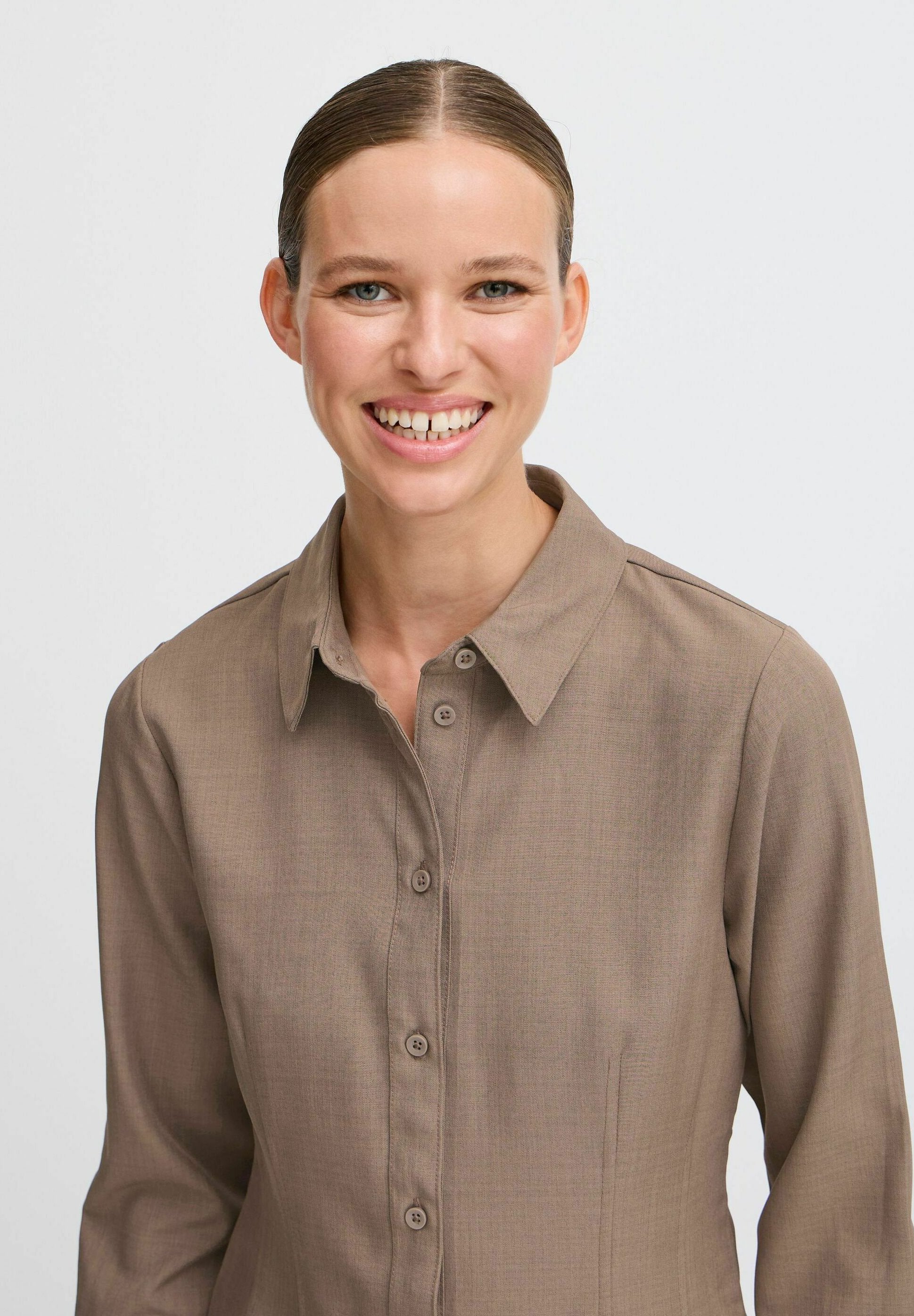 b.young BYMMIDDE SHORT
