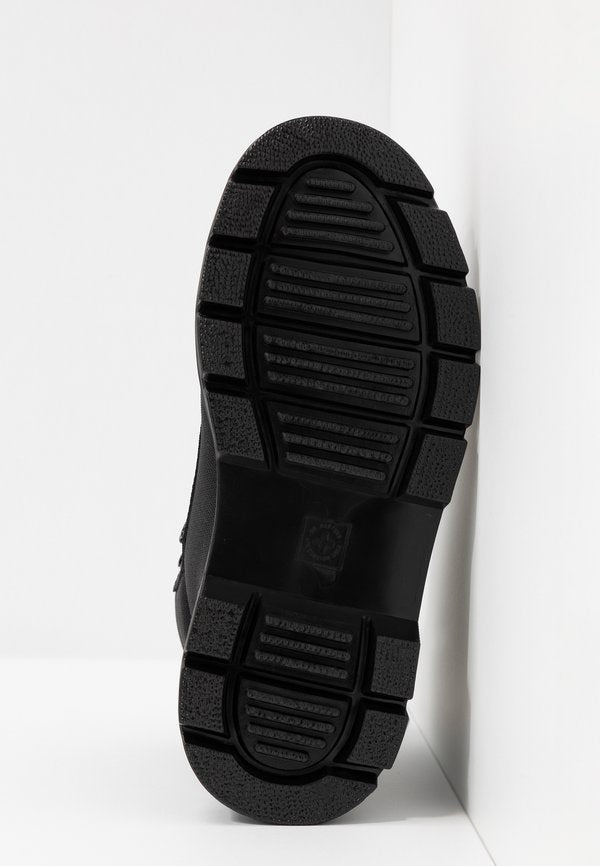 Dr. Martens COMBS