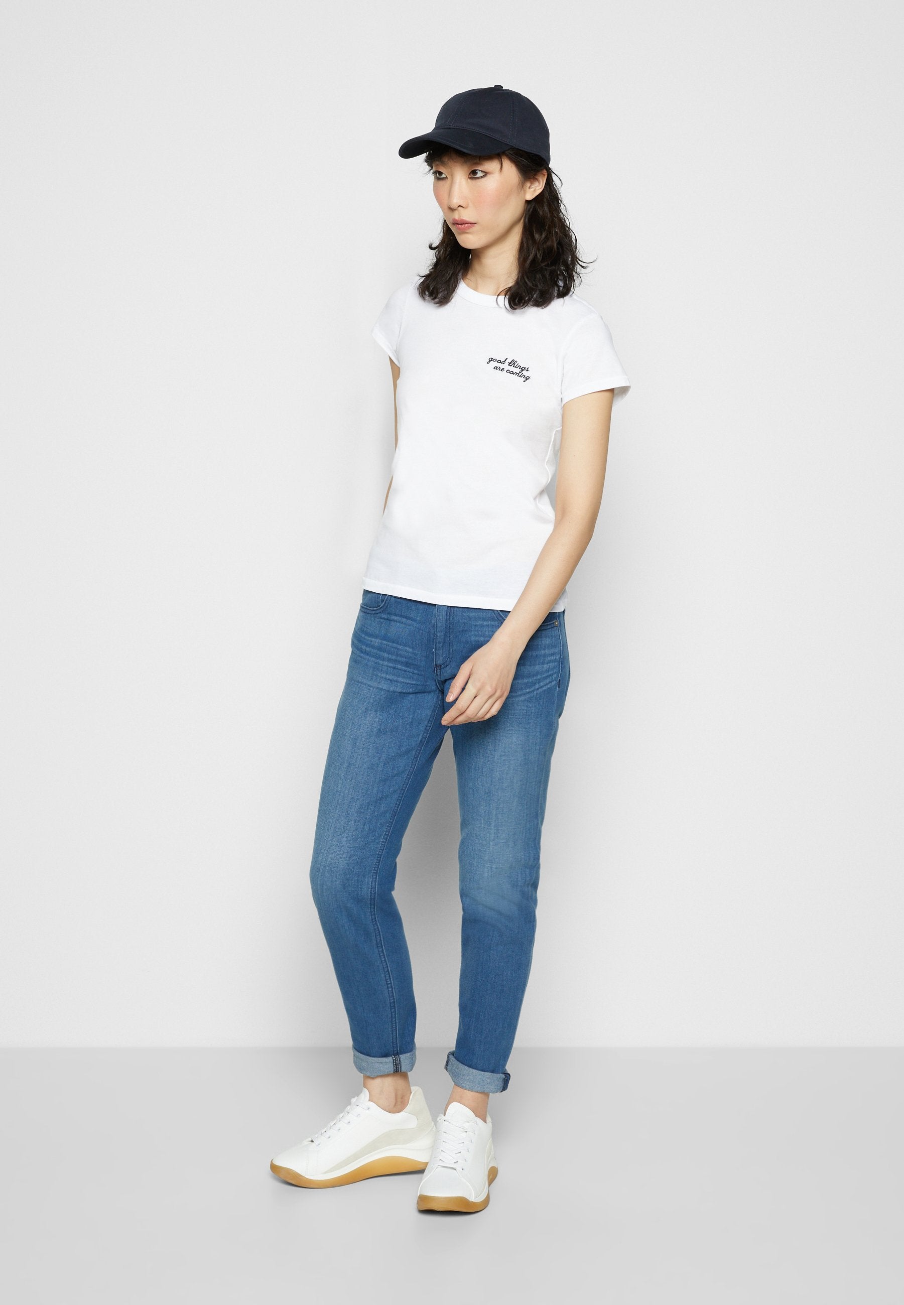 rag & bone DRE LOW-RISE SLIM BOYFRIEND WHITE LABEL