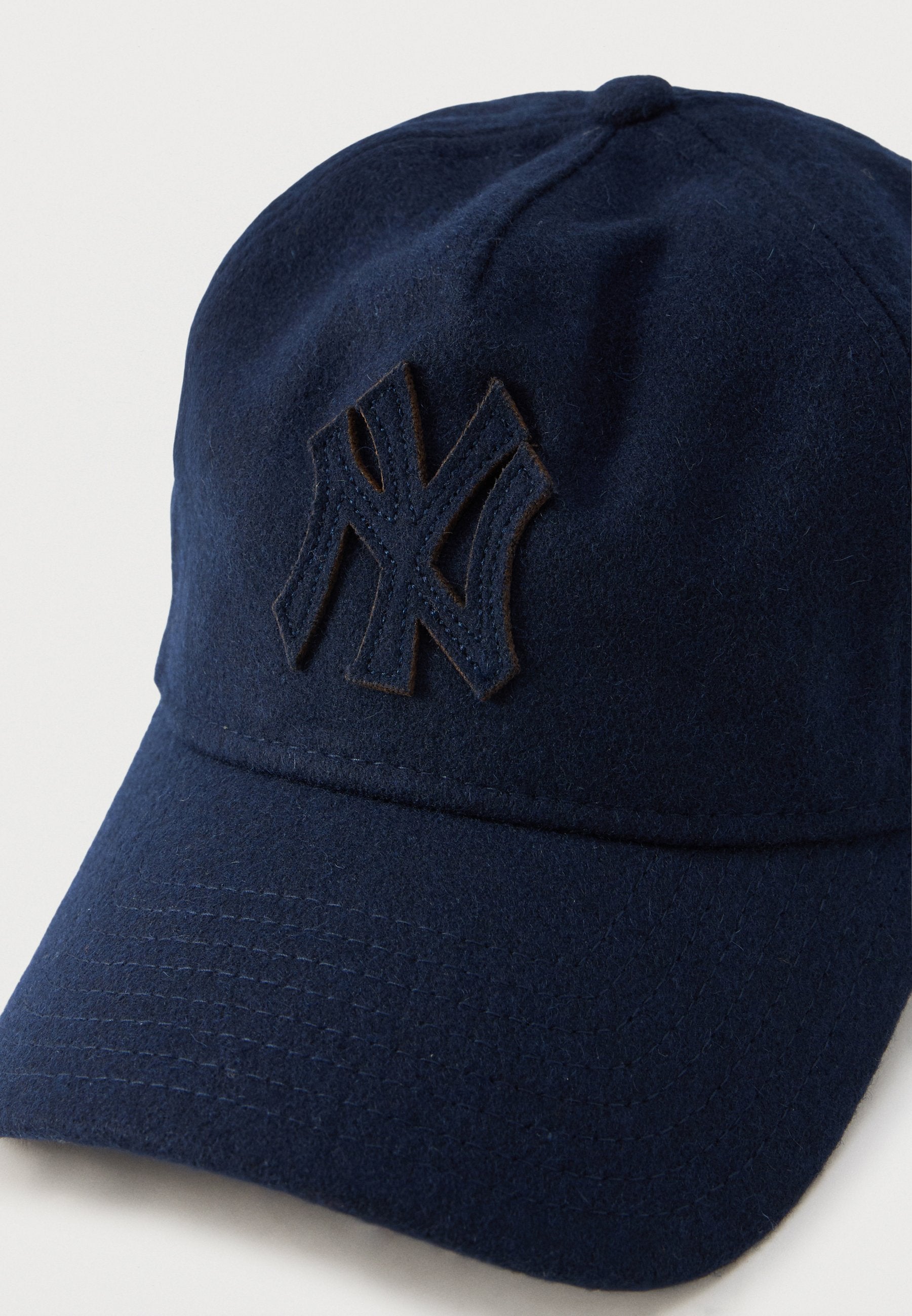 New Era TWENTY MELTON LUXE UNISEX