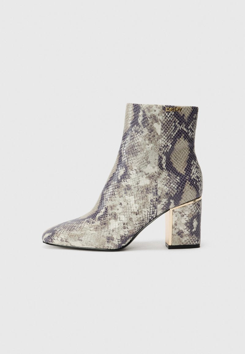 CIANNA - HEELED BOOTIE Media 1